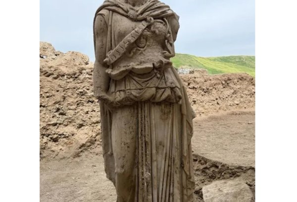 Türkiyədə 2 min il tarixi olan Afina heykəli tapılıb