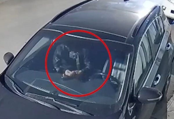 Bakıxanov qəsəbəsində avtomobillərdən oğurluq edən iki nəfər saxlanılıb (VİDEO)