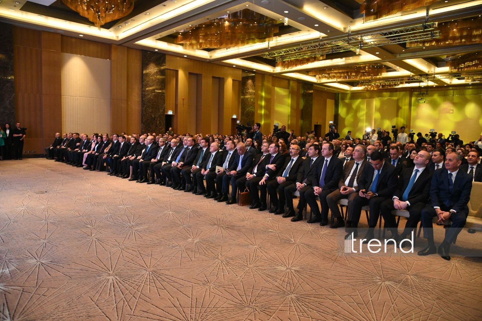 Bakıda sahibkarlığın inkişafına həsr olunmuş tədbir keçirilir (FOTO)