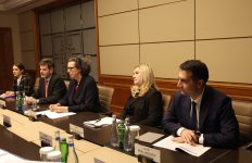 Maliyyə Nazirliyində AYİB ilə əməkdaşlığın perspektivləri müzakirə olunub (FOTO)