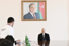 Prezident İlham Əliyev Avropa çempionatında komanda hesabında çempion olan güləşçiləri qəbul edib (FOTO) (YENİLƏNİB)