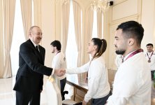 Prezident İlham Əliyev Avropa çempionatında komanda hesabında çempion olan güləşçiləri qəbul edib (FOTO) (YENİLƏNİB)