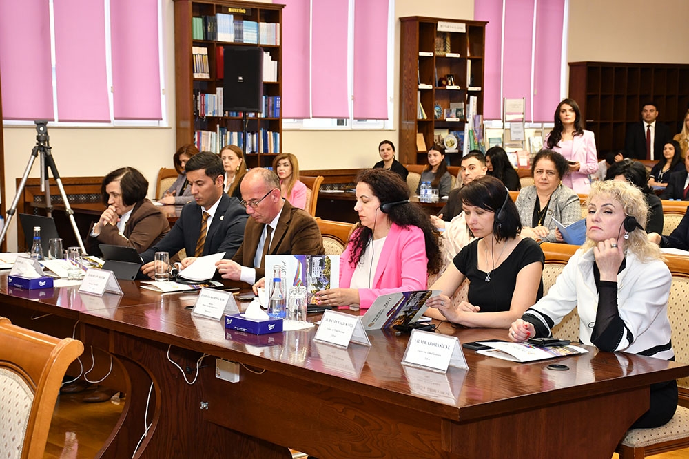 Bakı Biznes Universitetində Ulu Öndər Heydər Əliyevin anadan olmasının 103-cü ildönümünə həsr olunmuş beynəlxalq elmi-praktiki konfrans keçirilib