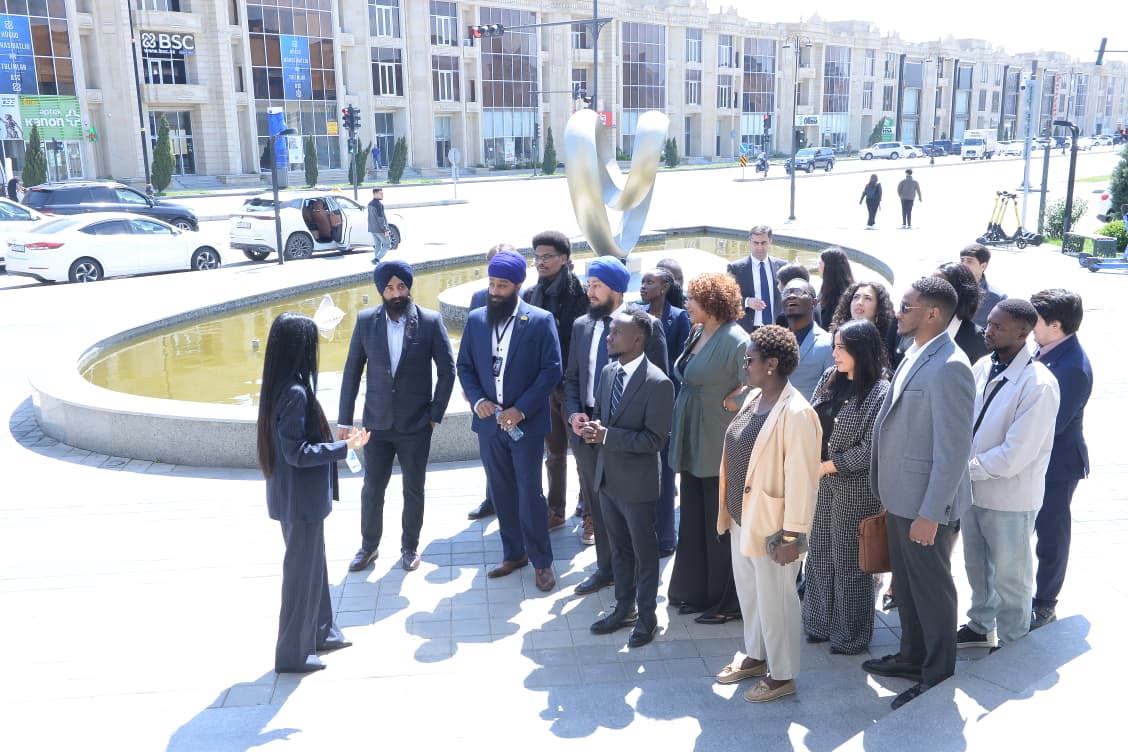 Bakı Təşəbbüs Qrupunun təşkilatçılığı ilə Gənclər Forumu keçirilir (FOTO)