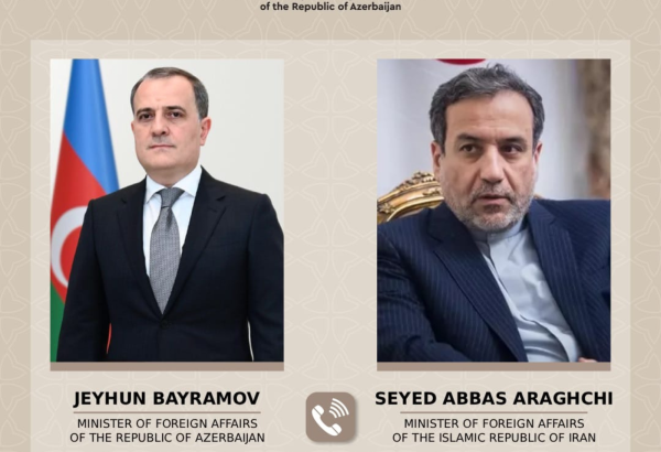 Ceyhun Bayramov Abbas Əraqçi ilə Azərbaycan-İran ikitərəfli əlaqələrini müzakirə edib
