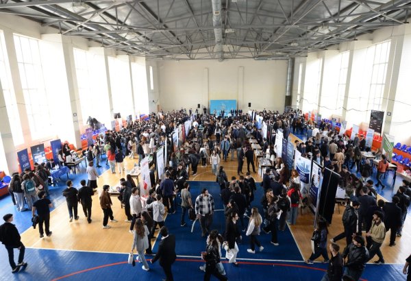 AzMİU-da VII Karyera Sərgisi: Azad olunmuş ərazilər üçün kadr seçimi və universitet-sənaye əməkdaşlığının uğurlu modeli (FOTO)