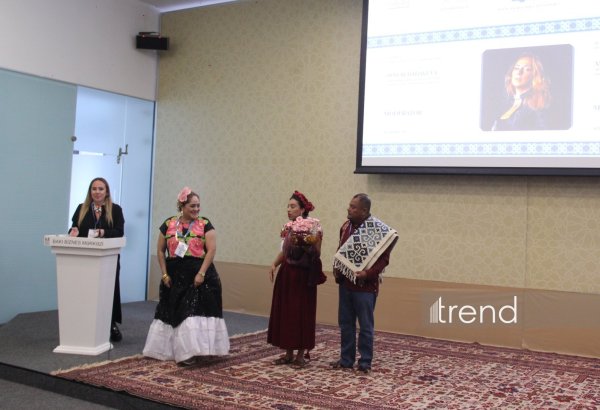 Bakıda Beynəlxalq Xalça Forumu - "İstehsal, dayanıqlı inkişaf və qlobal paylanma" adlı ikinci sessiya (FOTO)