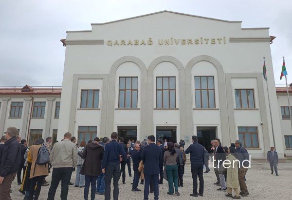 Diplomatik korpusun nümayəndələri Qarabağ Universitetinə baş çəkib (FOTO)