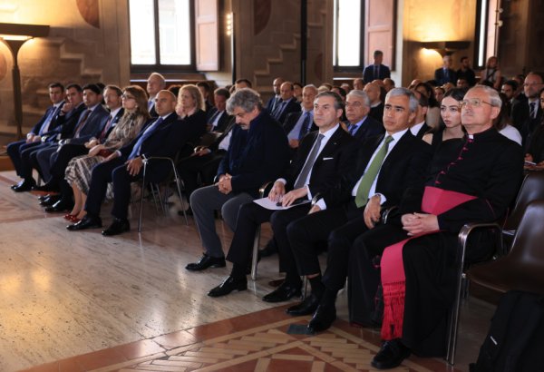 Vatikanda Heydər Əliyev Fondu ilə birgə layihələrin təqdimatına həsr olunan tədbir keçirilib (FOTO)