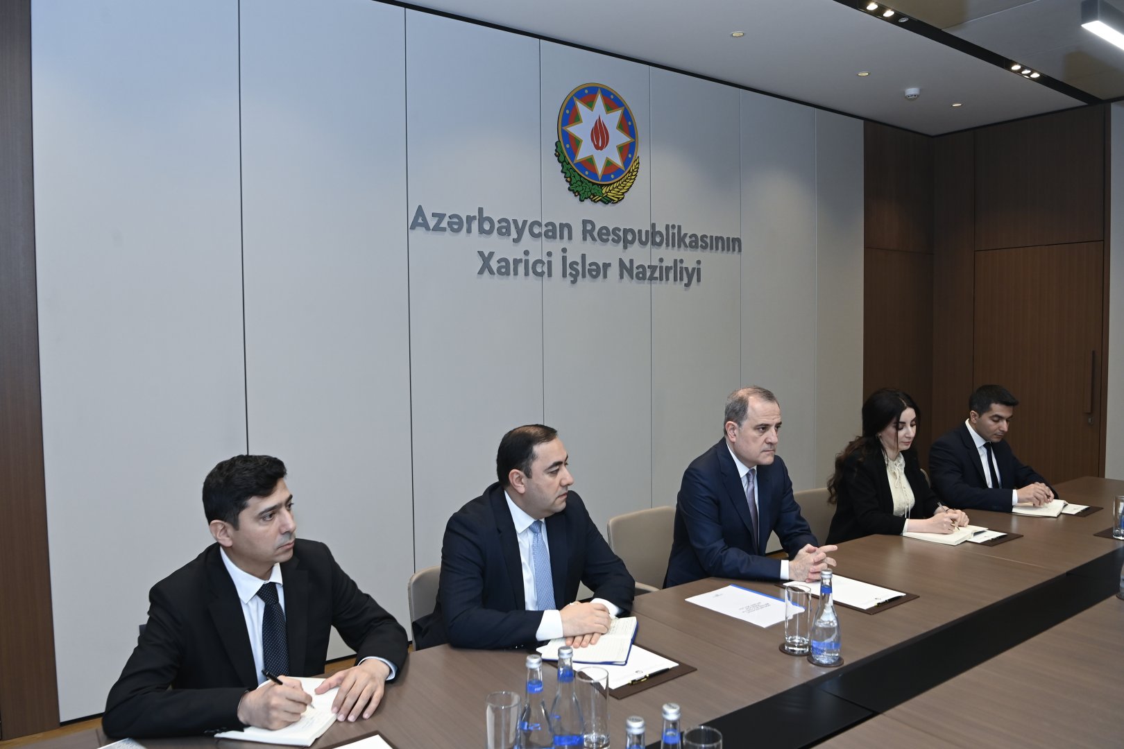 Ceyhun Bayramov BQXK-nin prezidenti ilə regiondakı humanitar məsələləri müzakirə edib (FOTO)