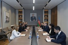 Ceyhun Bayramov BQXK-nin prezidenti ilə regiondakı humanitar məsələləri müzakirə edib (FOTO)