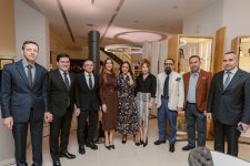 Leyla Əliyeva, Arzu Əliyeva və Alena Əliyeva “Art in Motion” sərgisini ziyarət ediblər (FOTO)