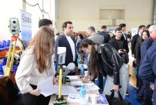 AzMİU-da VII Karyera Sərgisi: Azad olunmuş ərazilər üçün kadr seçimi və universitet-sənaye əməkdaşlığının uğurlu modeli (FOTO)