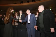 Arzu Əliyeva və Alena Əliyeva “Tağıyev: Məktəb” bədii filminin təqdimatında iştirak ediblər (FOTO)