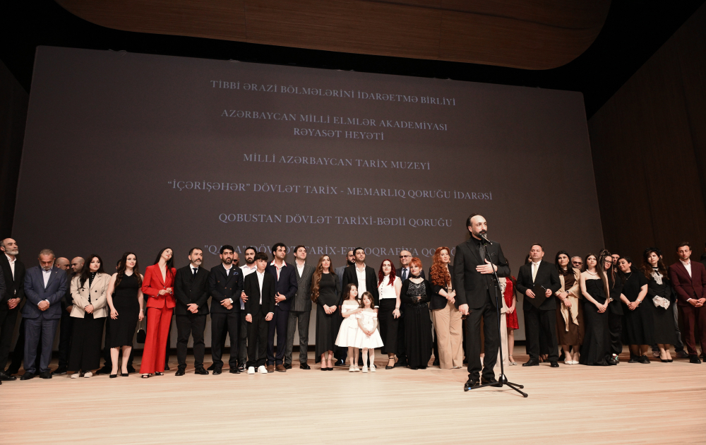 Arzu Əliyeva və Alena Əliyeva “Tağıyev: Məktəb” bədii filminin təqdimatında iştirak ediblər (FOTO)