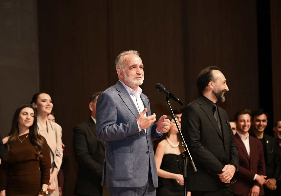 Arzu Əliyeva və Alena Əliyeva “Tağıyev: Məktəb” bədii filminin təqdimatında iştirak ediblər (FOTO)