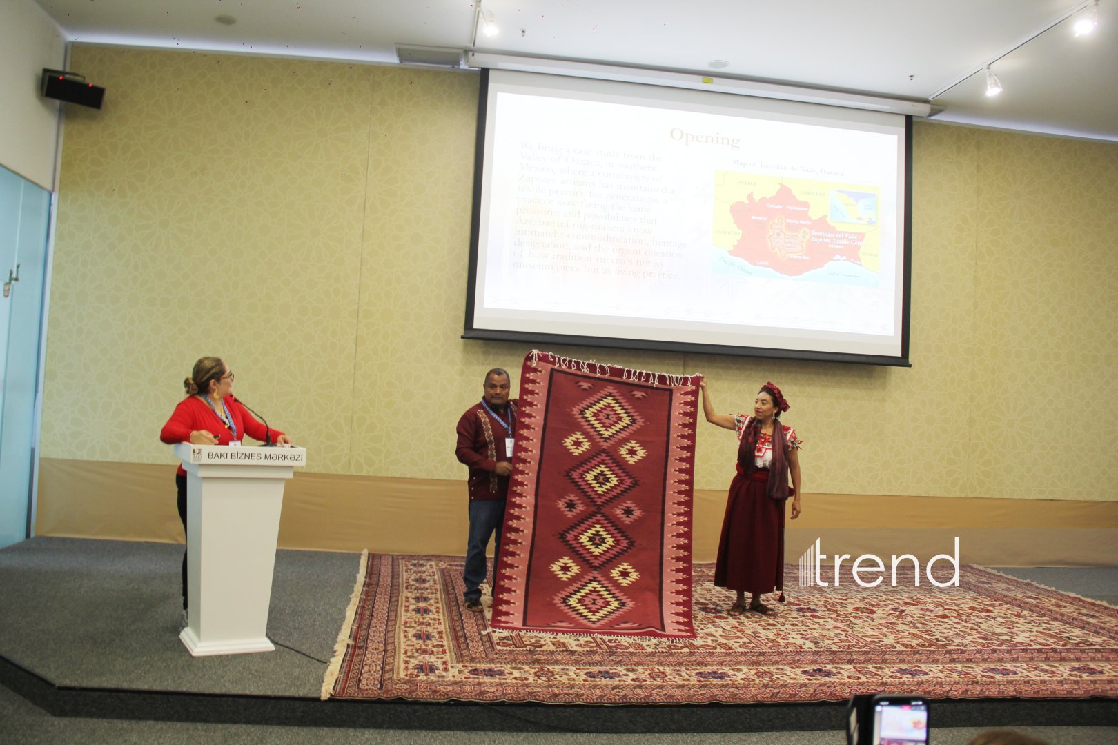 Bakıda Beynəlxalq Xalça Forumu – “Dizayn, kolleksiyalar və məhsulun inkişafı” mövzusunda birinci sessiya (FOTO)