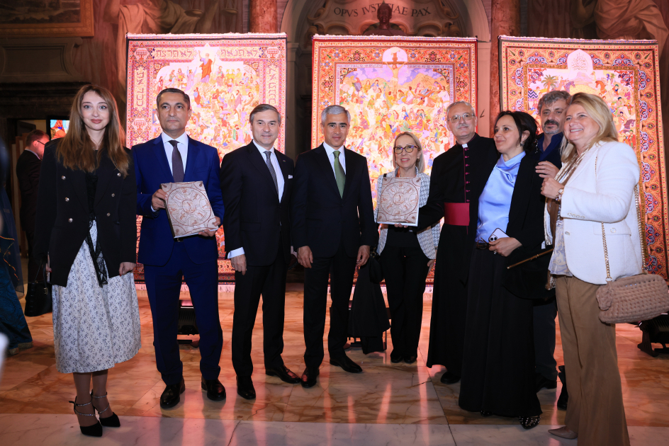 Vatikanda Heydər Əliyev Fondu ilə birgə layihələrin təqdimatına həsr olunan tədbir keçirilib (FOTO)