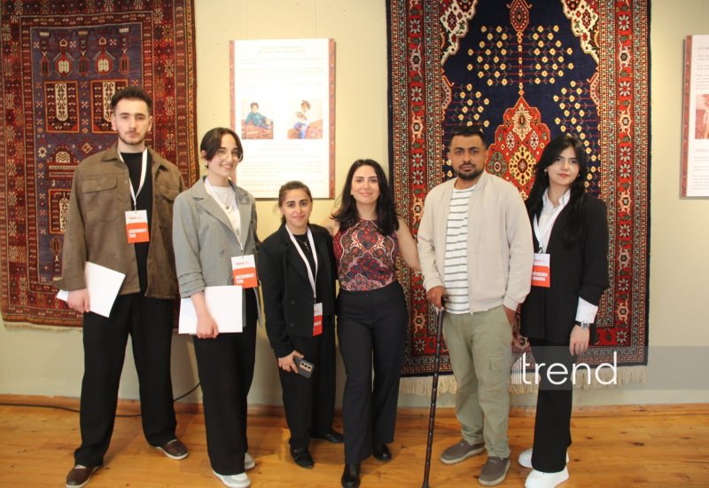 Beynəlxalq Xalça Festivalı çərçivəsində Bakıda unikal sərgilər açılıb (FOTO)