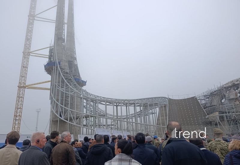 Diplomatik korpusun nümayəndələri Yeni Şuşa məscidində aparılan tikinti işləri ilə tanış olublar (FOTO)