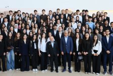 Heydər Əliyev Mərkəzində gənclərlə “Heydər Əliyev və Ömər Eldarov yaradıcılığı” mövzusunda görüş olub (FOTO)
