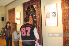 Beynəlxalq Xalça Festivalı çərçivəsində Bakıda unikal sərgilər açılıb (FOTO)