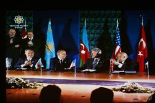Heydər Əliyev Mərkəzində “İz” sənədli filminin nümayişi olub (FOTO)