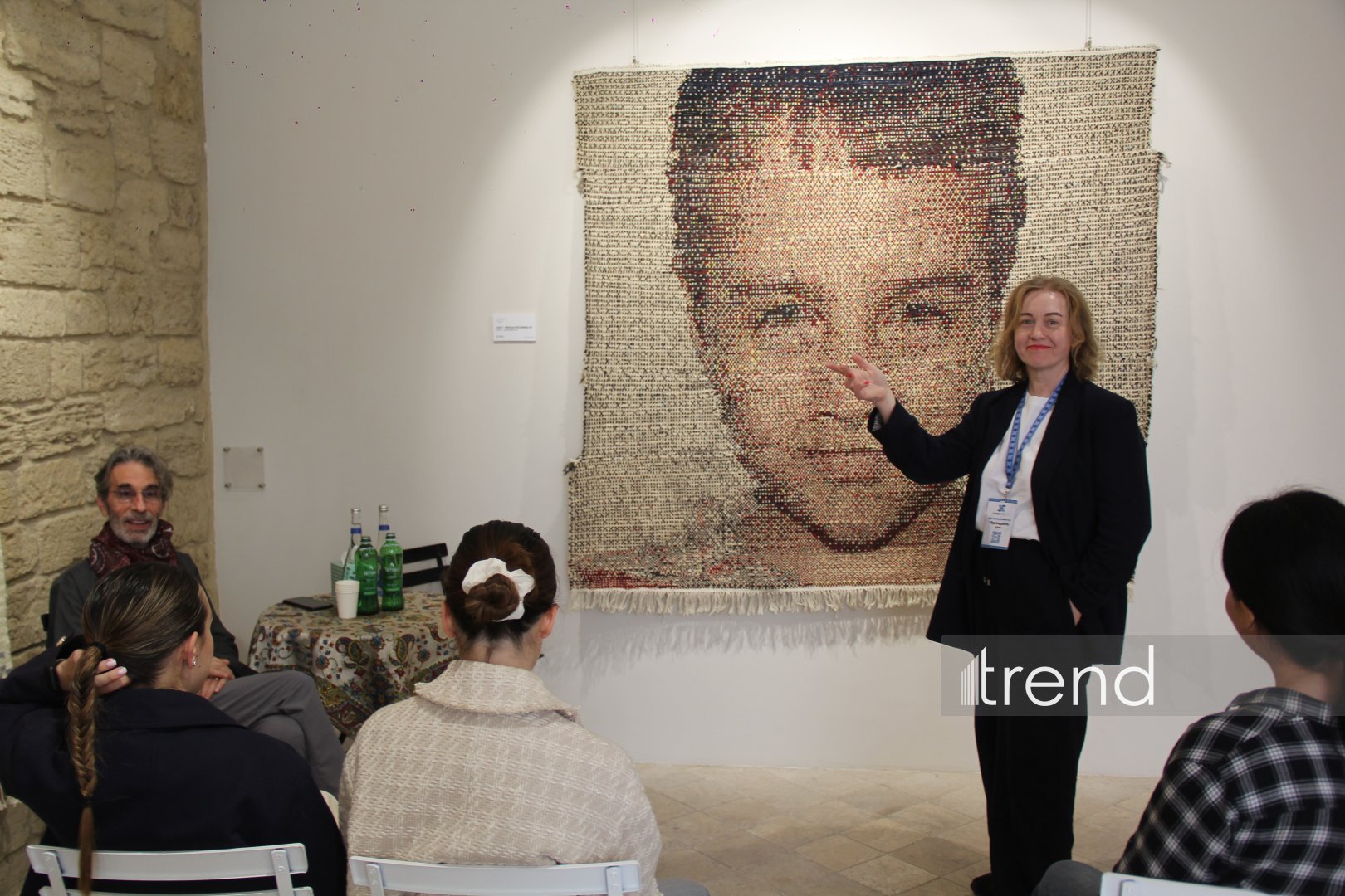 Beynəlxalq Xalça Festivalı çərçivəsində Bakıda unikal sərgilər açılıb (FOTO)