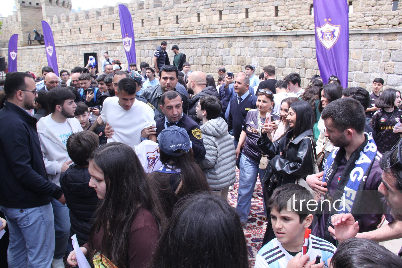 Bakıda Beynəlxalq Xalça Festivalı keçirilir (FOTO)