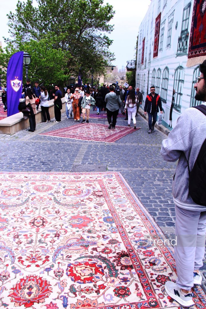 Bakıda Beynəlxalq Xalça Festivalı keçirilir (FOTO)