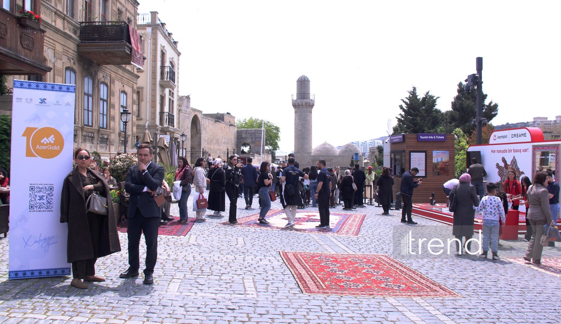 Bakıda Beynəlxalq Xalça Festivalı keçirilir (FOTO)
