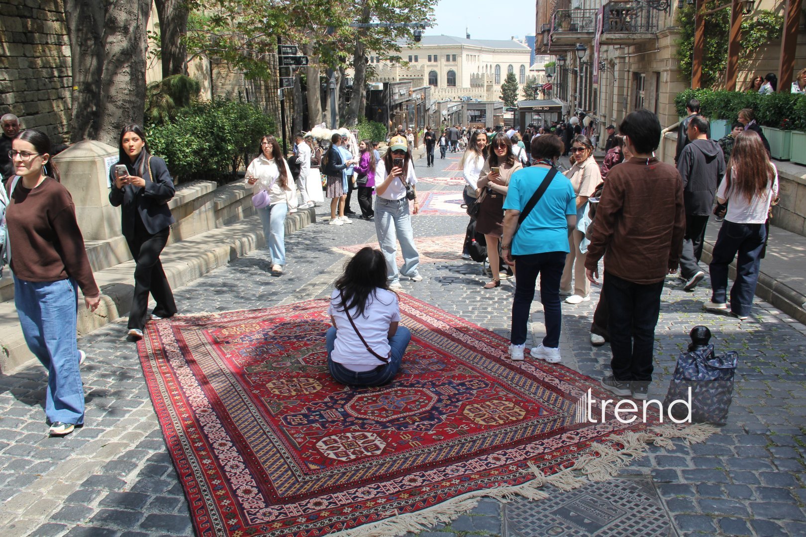 Bakıda Beynəlxalq Xalça Festivalı keçirilir (FOTO)