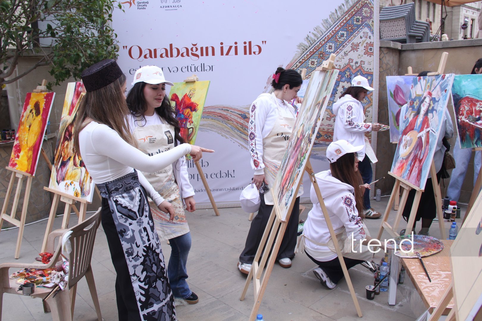 Bakıda Beynəlxalq Xalça Festivalı keçirilir (FOTO)