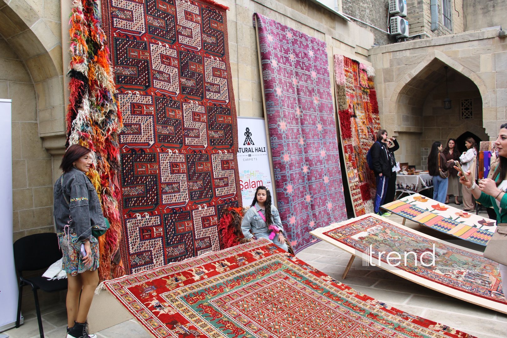 Bakıda Beynəlxalq Xalça Festivalı keçirilir (FOTO)