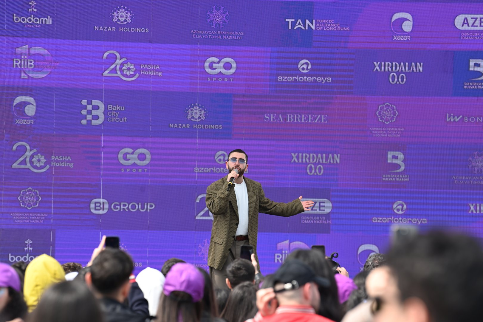 "Bakı Marafonu 2026"ın start və finişində konsert təşkil edildi (FOTO)
