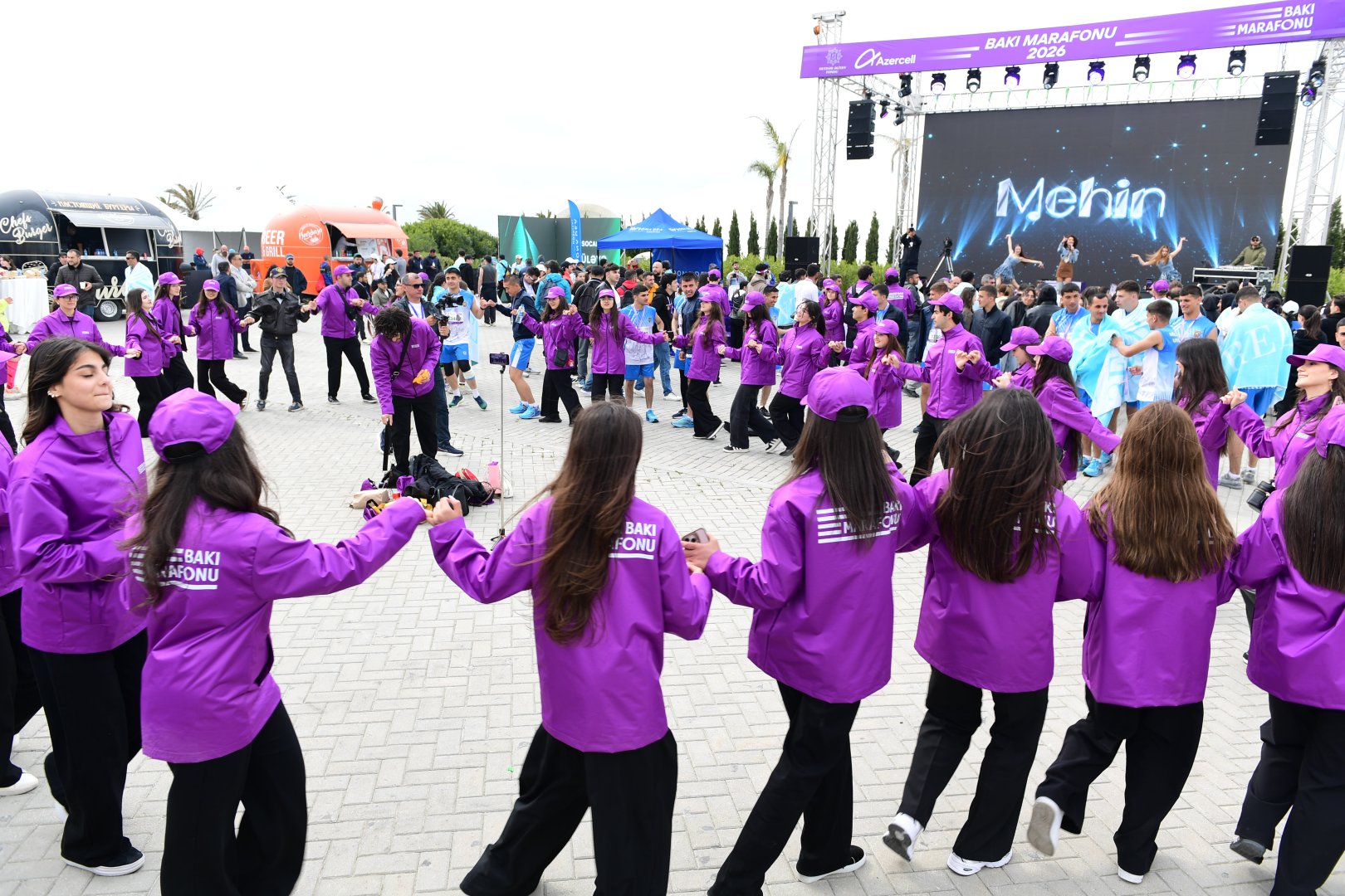 "Bakı Marafonu 2026"ın start və finişində konsert təşkil edildi (FOTO)