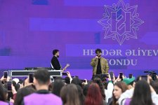 "Bakı Marafonu 2026"ın start və finişində konsert təşkil edildi (FOTO)