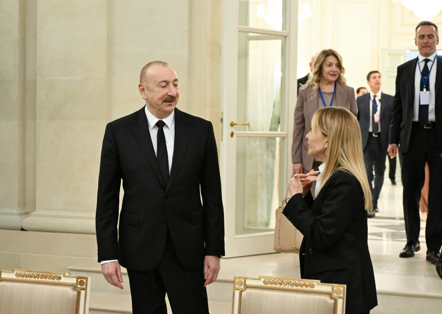 Prezident İlham Əliyevin adından İtaliya Nazirlər Şurasının sədrinin şərəfinə işçi şam yeməyi verilib (FOTO)