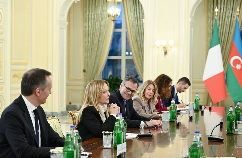 Prezident İlham Əliyevin İtaliya Nazirlər Şurasının sədri ilə geniş tərkibdə görüşü olub (FOTO)