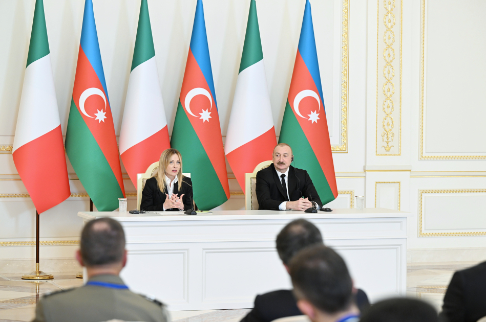 Prezident İlham Əliyev və İtaliya Nazirlər Şurasının sədri mətbuata bəyanatlarla çıxış ediblər (FOTO)