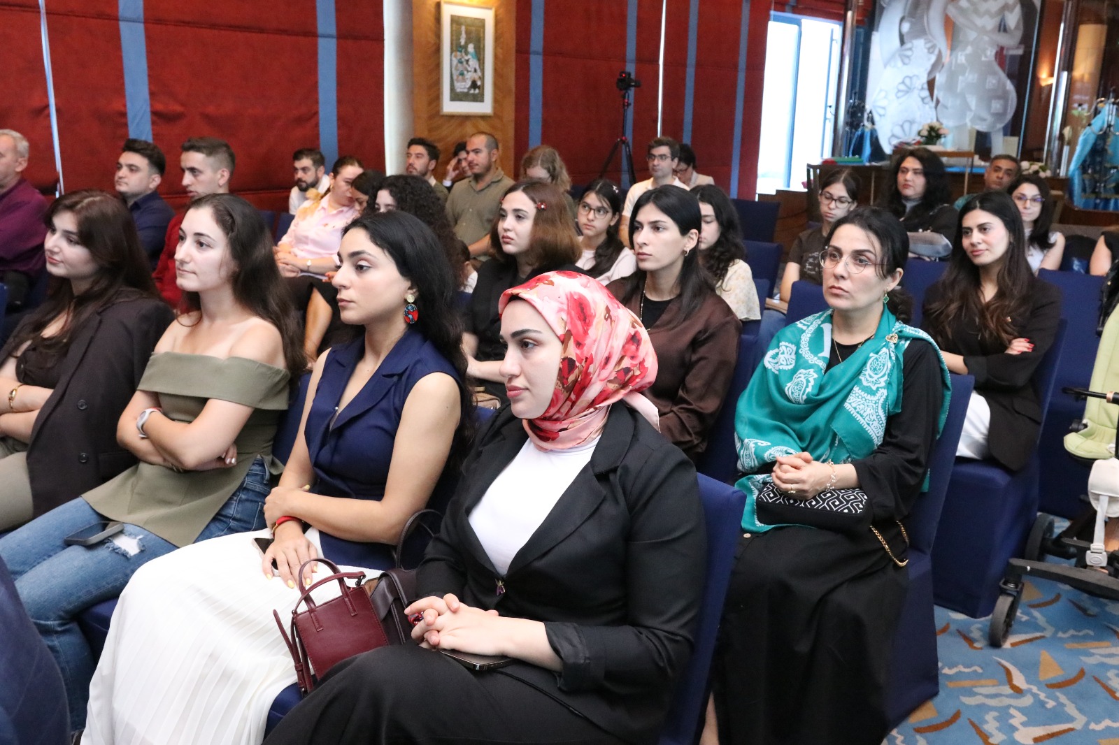 Diaspor tarixində ilk dəfə Vyetnamda yaşayan azərbaycanlılarla görüş keçirilib (FOTO)