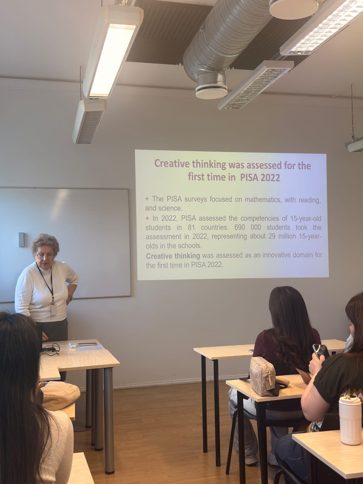 ADA Universitetinin “Bir Müəllimin Manifesti” ixtisasartırma proqramının iştirakçıları Avropada beynəlxalq təcrübə proqramında iştrak ediblər (FOTO)