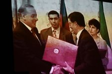 Heydər Əliyev Mərkəzində Ümummilli Lider Heydər Əliyevə həsr edilən “Bir səfərin izi ilə” filmi nümayiş olunub (FOTO)