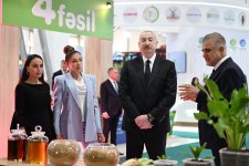 Prezident İlham Əliyev və Birinci xanım Mehriban Əliyeva 19-cu “Caspian Agro Week” və 31-ci “InterFood Azerbaijan” sərgiləri ilə tanış olublar (FOTO)
