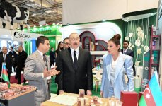 Prezident İlham Əliyev və Birinci xanım Mehriban Əliyeva 19-cu “Caspian Agro Week” və 31-ci “InterFood Azerbaijan” sərgiləri ilə tanış olublar (FOTO)