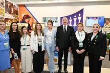 Prezident İlham Əliyev və Birinci xanım Mehriban Əliyeva 19-cu “Caspian Agro Week” və 31-ci “InterFood Azerbaijan” sərgiləri ilə tanış olublar (FOTO)
