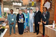 Prezident İlham Əliyev və Birinci xanım Mehriban Əliyeva 19-cu “Caspian Agro Week” və 31-ci “InterFood Azerbaijan” sərgiləri ilə tanış olublar (FOTO)