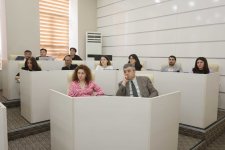 Harvard Universitetinin Growth Lab Mərkəzinin təsisçisi və direktoru UNEC-də təqdimatla çıxış edib