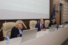 Harvard Universitetinin Growth Lab Mərkəzinin təsisçisi və direktoru UNEC-də təqdimatla çıxış edib