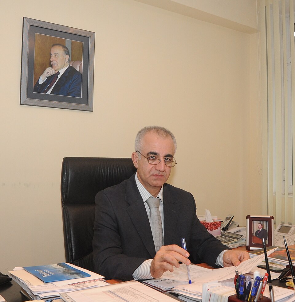 Rektor təyin edilən Nurəli Yusifbəyli kimdir? - Dosye